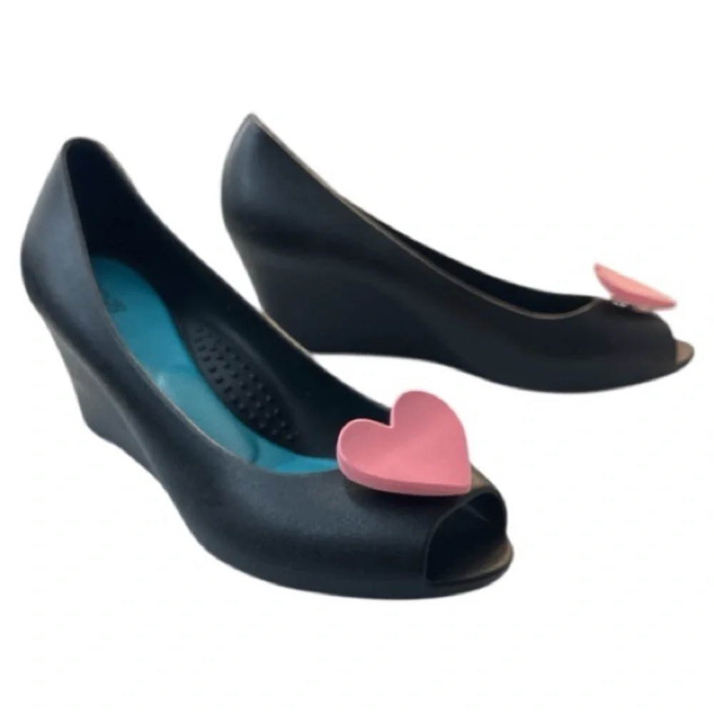 OKA b. Landon Black Wedge Peep Toe Hearts Size 10